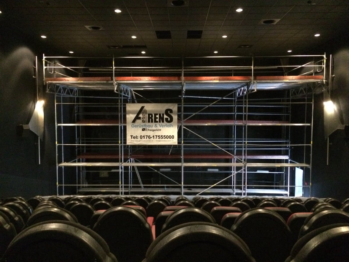 Im Kino gibt es auch mal ein Innengerüst Arens Gerüstbau und Verleih